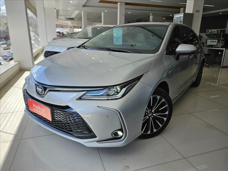 1.8 VVT-I Hybrid Altis Premium