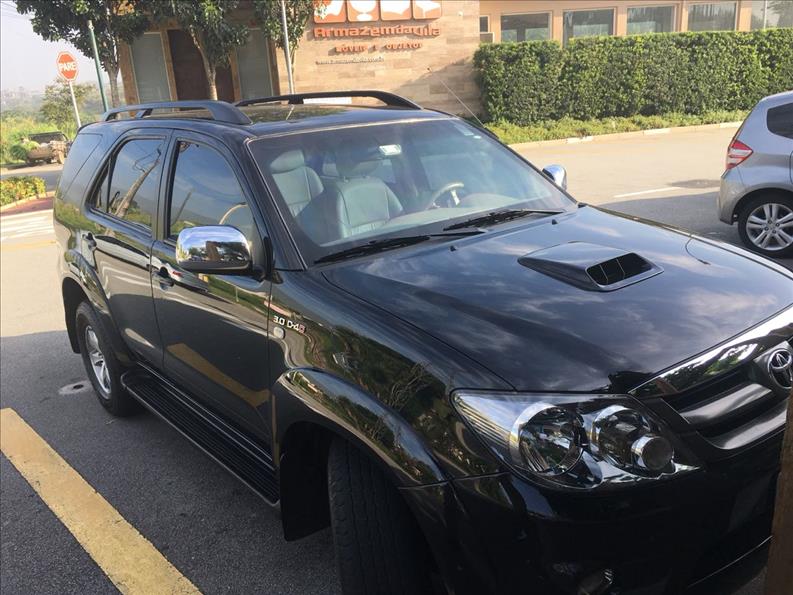Toyota-HILUX SW4-3.0 SRV 4X4 16V TURBO INTERCOOLER DIESEL 4P AUTOMÁTICO Toyota-HILUX SW4-3.0 SRV 4X4 16V TURBO INTERCOOLER DIESEL 4P AUTOMÁTICO