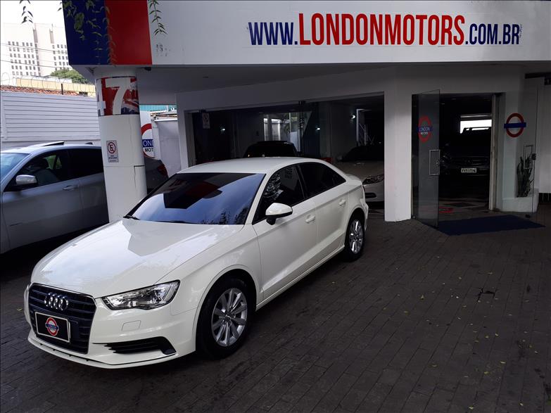 AUDI A3 1.4 TFSI Sedan Attraction 16V