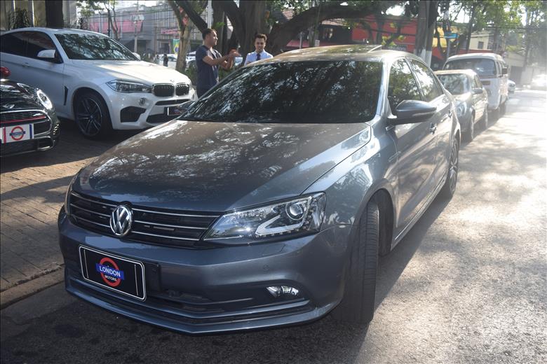 VOLKSWAGEN-JETTA-2.0 TSI Highline 211cv VOLKSWAGEN-JETTA-2.0 TSI Highline 211cv