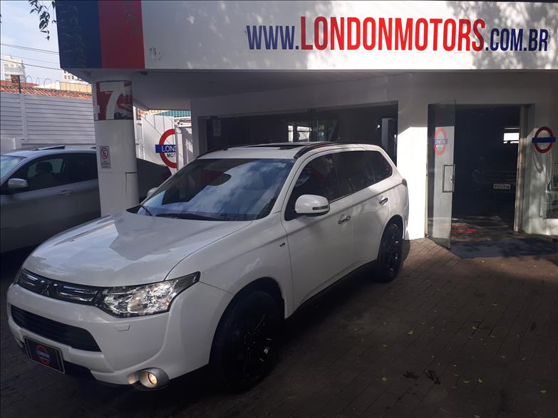 Mitsubishi-OUTLANDER-3.0 GT 4X4 V6 24V Mitsubishi-OUTLANDER-3.0 GT 4X4 V6 24V