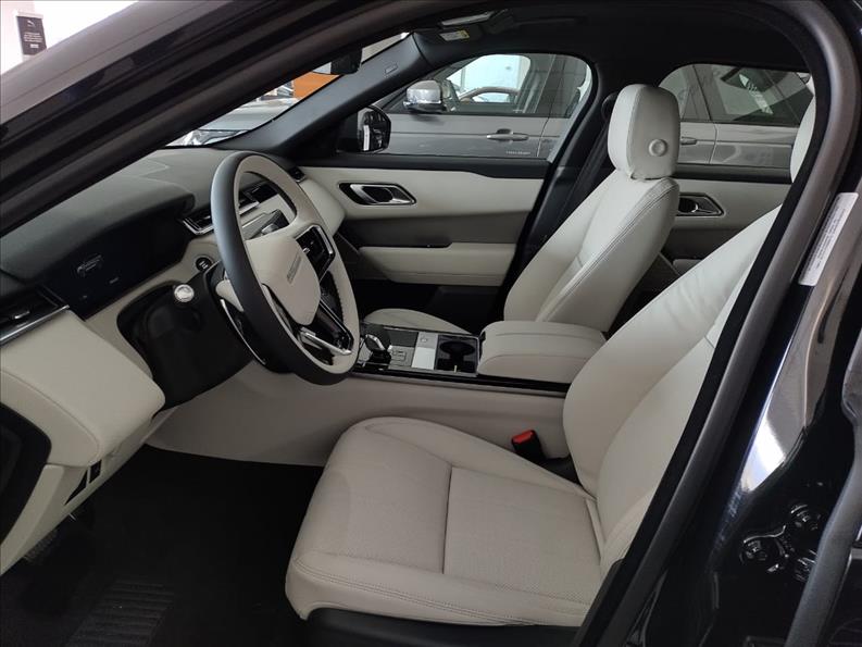 LAND ROVER RANGE ROVER VELAR 2.0 P300 R-dynamic SE