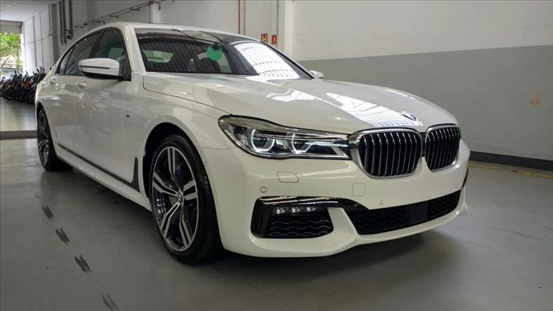 BMW 750I 4.4 M Sport Sedan V8 32V