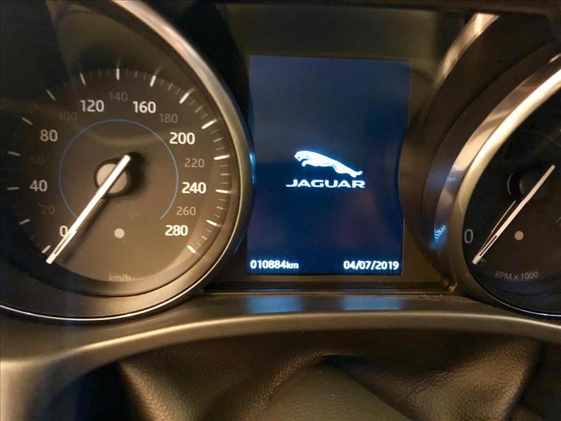 JAGUAR XE 2.0 16V Ingenium P250 R-sport