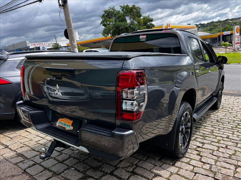 MITSUBISHI  L200 TRITON   2.4 16V Turbo Sport HPE CD 4X4 