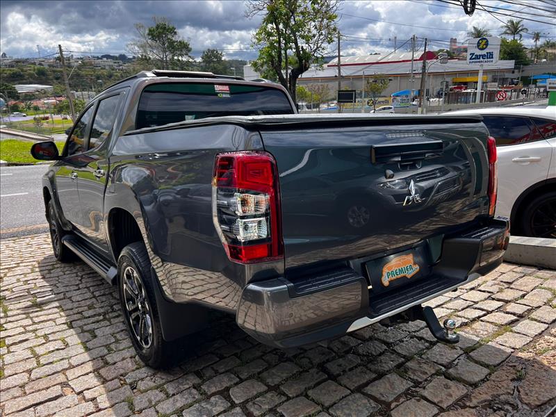 MITSUBISHI  L200 TRITON   2.4 16V Turbo Sport HPE CD 4X4 