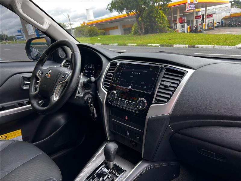 MITSUBISHI  L200 TRITON   2.4 16V Turbo Sport HPE CD 4X4 