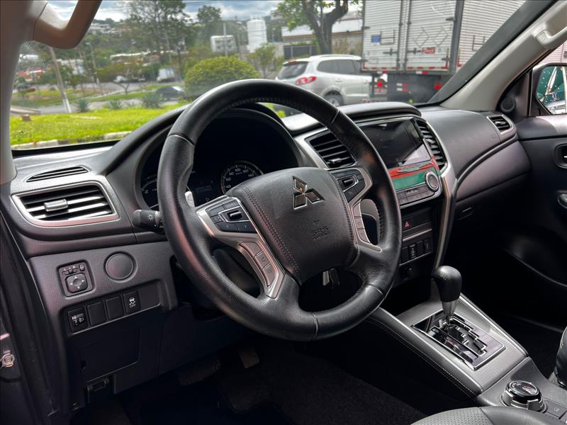 MITSUBISHI  L200 TRITON   2.4 16V Turbo Sport HPE CD 4X4 