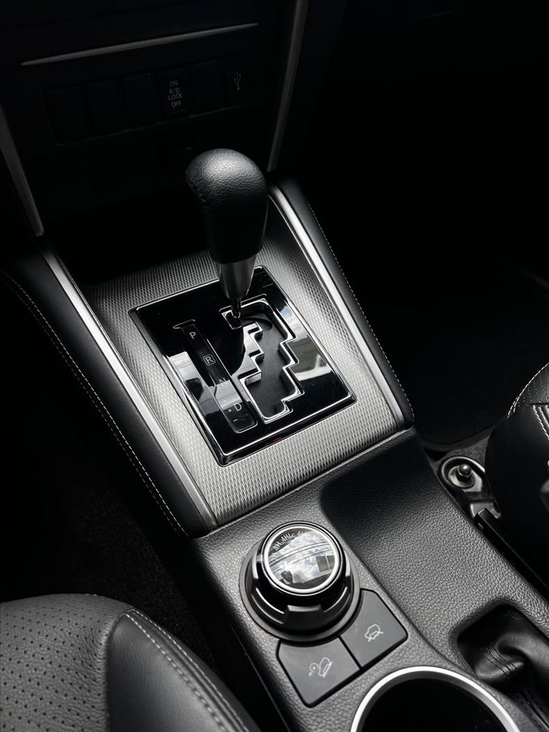 MITSUBISHI  L200 TRITON   2.4 16V Turbo Sport HPE CD 4X4 