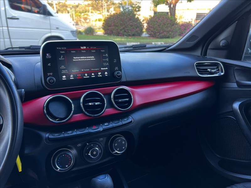 FIAT  ARGO   1.8 E.torq HGT 
