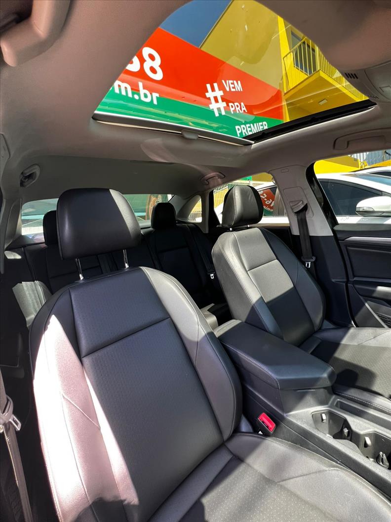 VOLKSWAGEN  JETTA   1.4 250 TSI Comfortline 