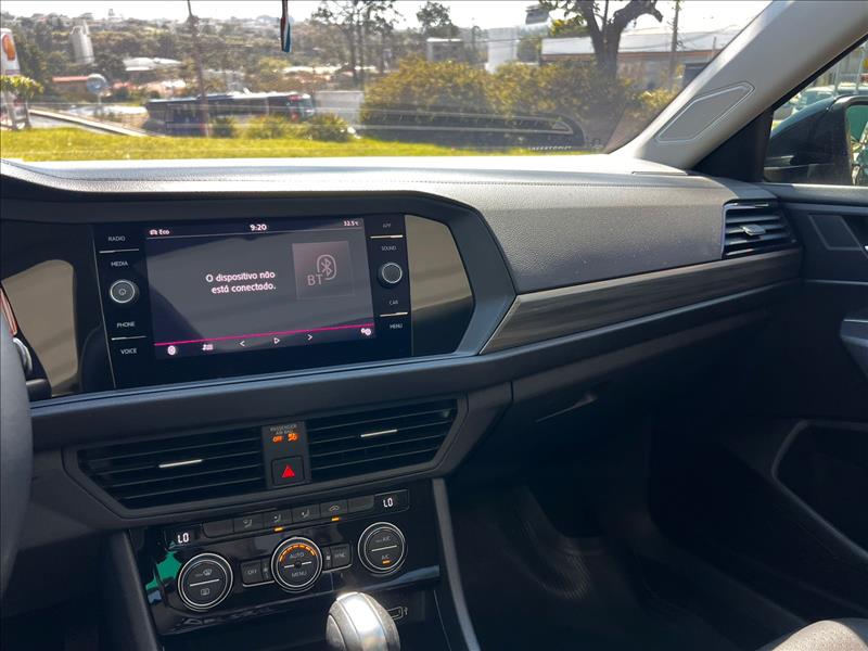 VOLKSWAGEN  JETTA   1.4 250 TSI Comfortline 