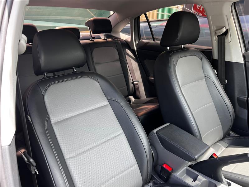VOLKSWAGEN  VIRTUS   1.0 200 TSI Highline 