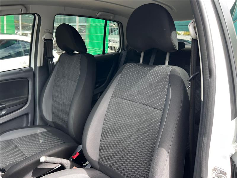 VOLKSWAGEN  FOX   1.6 MSI Connect 