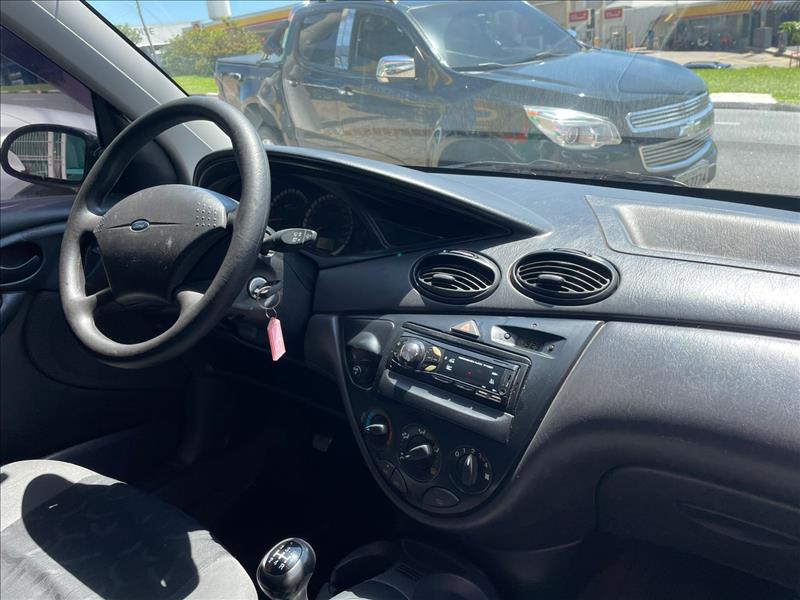 FORD  FOCUS   1.6 GL 8V 