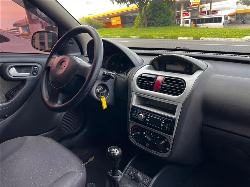CHEVROLET  CORSA   1.4 MPFI Premium Sedan 8V 