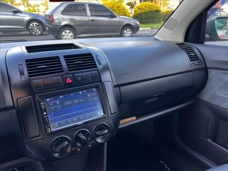 VOLKSWAGEN  POLO SEDAN   1.6 MI 8V 