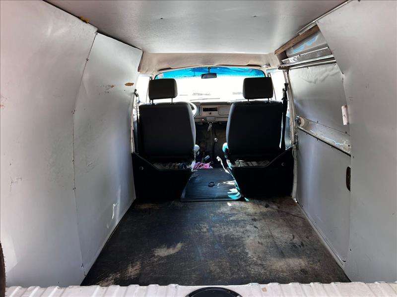VOLKSWAGEN  KOMBI   1.4 MI Furgão 8V 