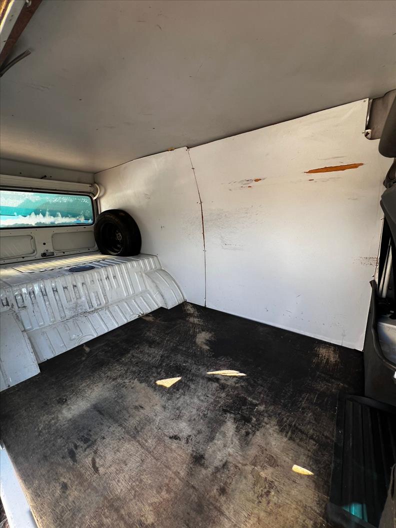 VOLKSWAGEN  KOMBI   1.4 MI Furgão 8V 