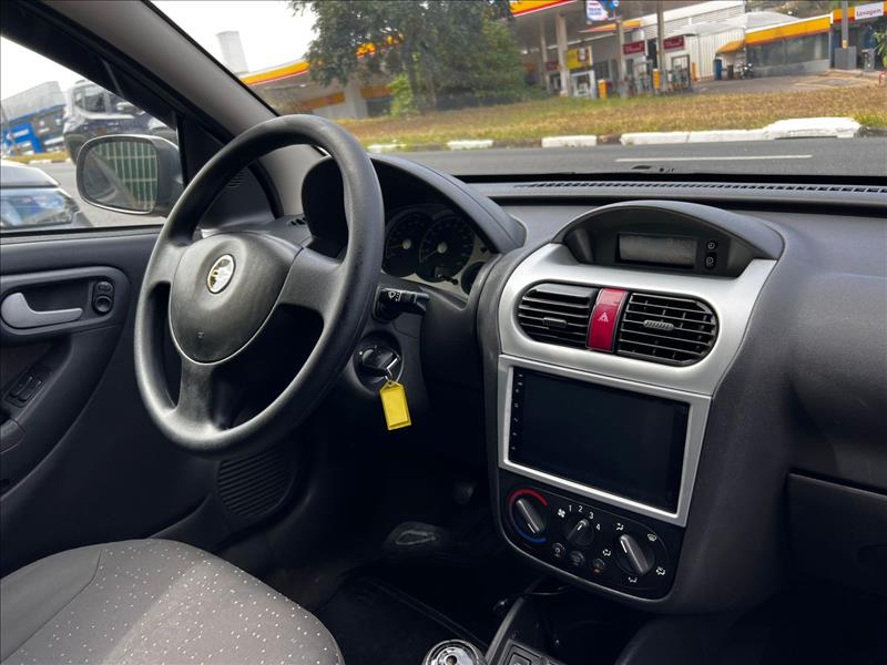 CHEVROLET  CORSA   1.4 MPFI Premium Sedan 8V 