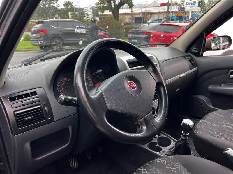 FIAT  PALIO   1.4 MPI Trekking Weekend 8V 