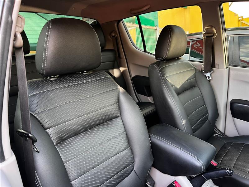 MITSUBISHI  L200 TRITON   3.2 HPE 4X4 CD 16V Turbo Intercooler 