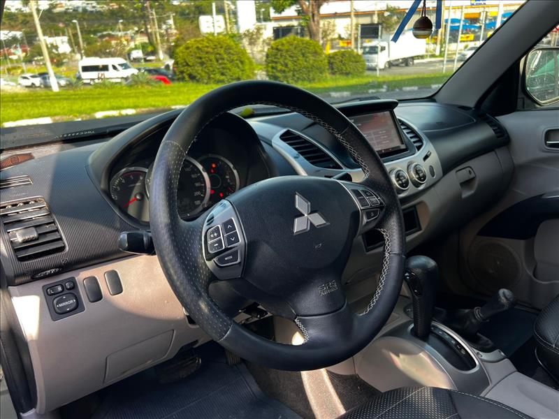 MITSUBISHI  L200 TRITON   3.2 HPE 4X4 CD 16V Turbo Intercooler 