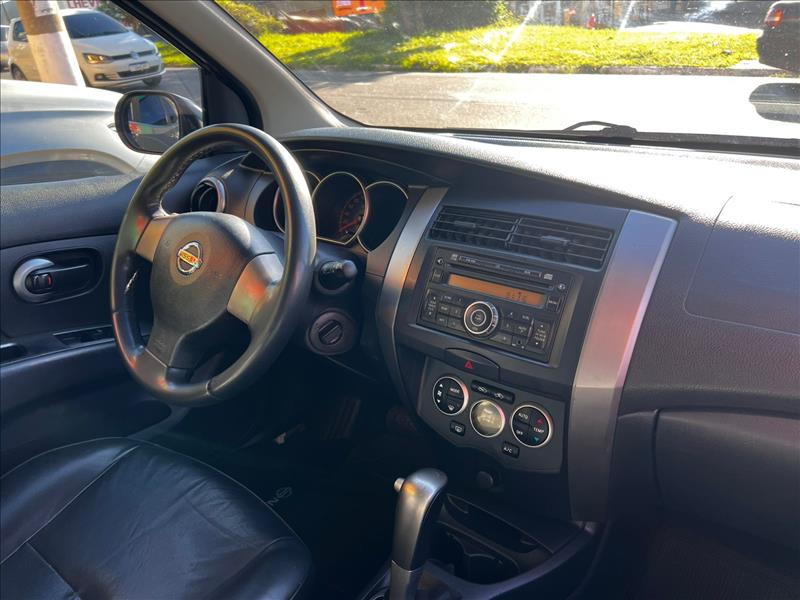NISSAN  LIVINA   1.8 SL 16V 