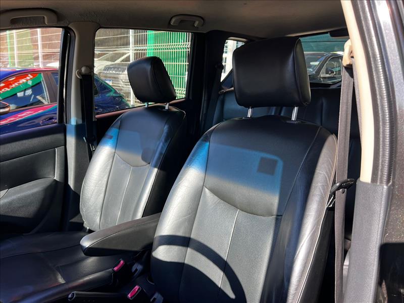 NISSAN  LIVINA   1.8 SL 16V 