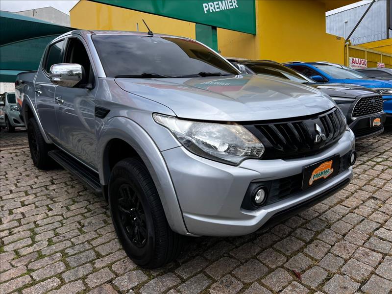MITSUBISHI  L200 TRITON   2.4 16V Turbo Sport HPE CD 4X4 