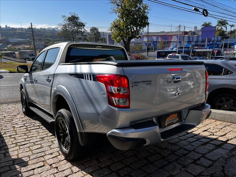 MITSUBISHI  L200 TRITON   2.4 16V Turbo Sport Hpe-s CD 4X4 