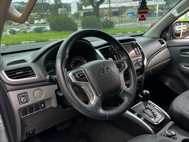 MITSUBISHI  L200 TRITON   2.4 16V Turbo Sport HPE CD 4X4 