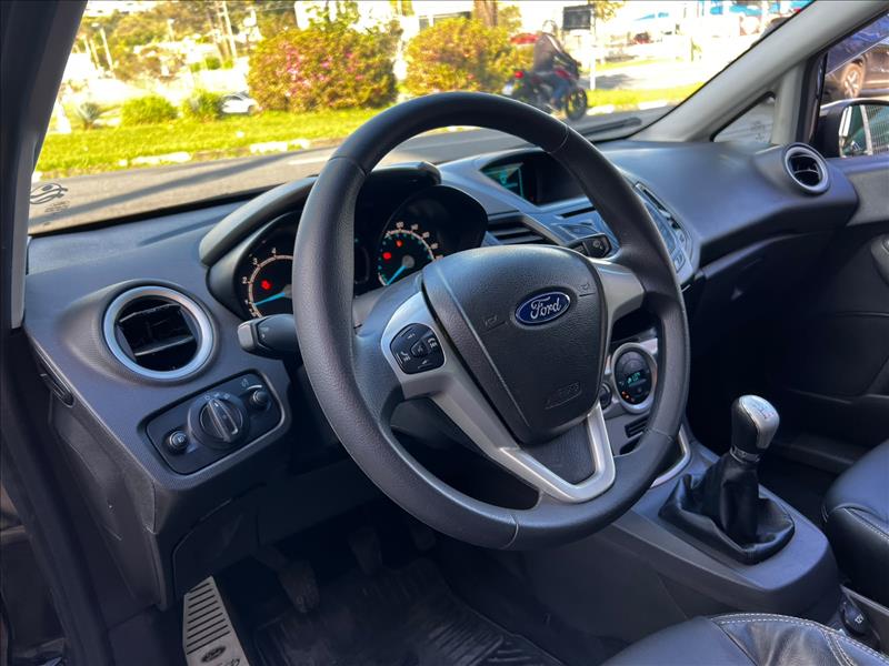 FORD  FIESTA   1.6 SEL Hatch 16V 