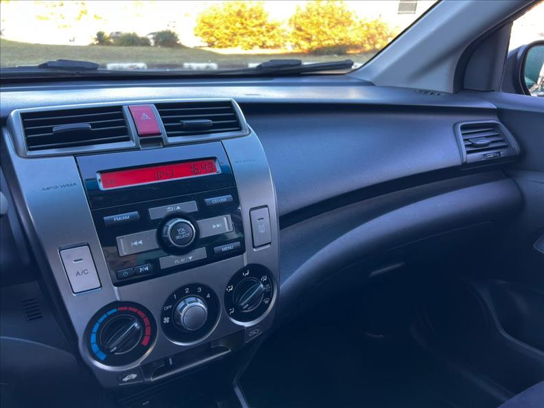 HONDA  CITY   1.5 LX 16V 