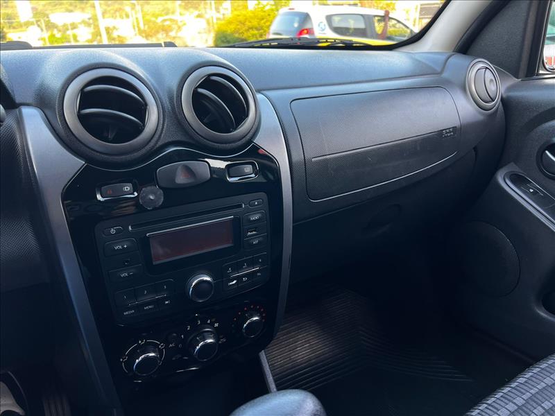 RENAULT  SANDERO   1.6 Privilége 16V 