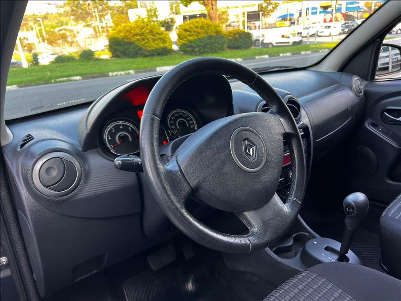 RENAULT  SANDERO   1.6 Privilége 16V 