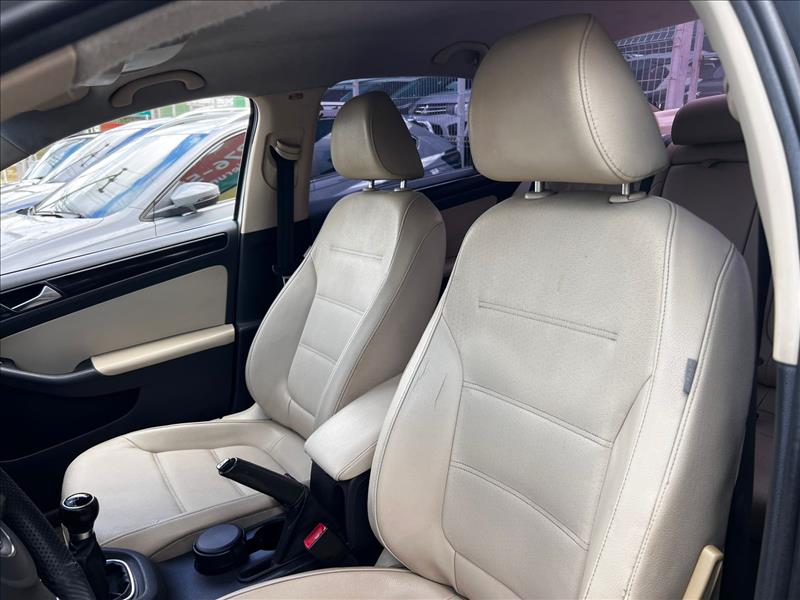 VOLKSWAGEN  JETTA   2.0 Comfortline 