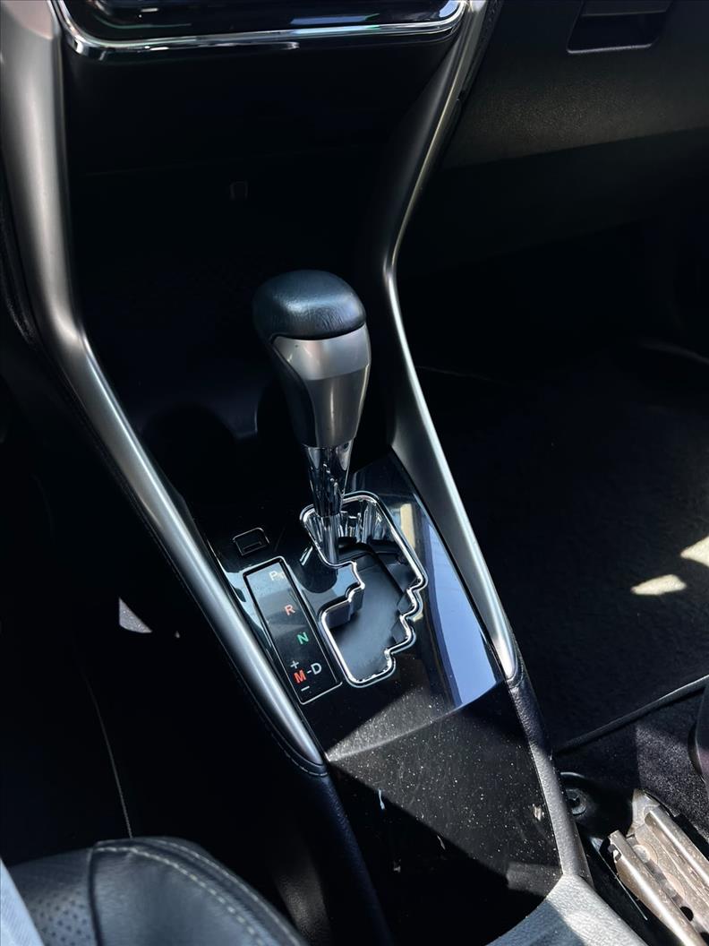 TOYOTA  YARIS   1.5 16V Sedan XS Connect 