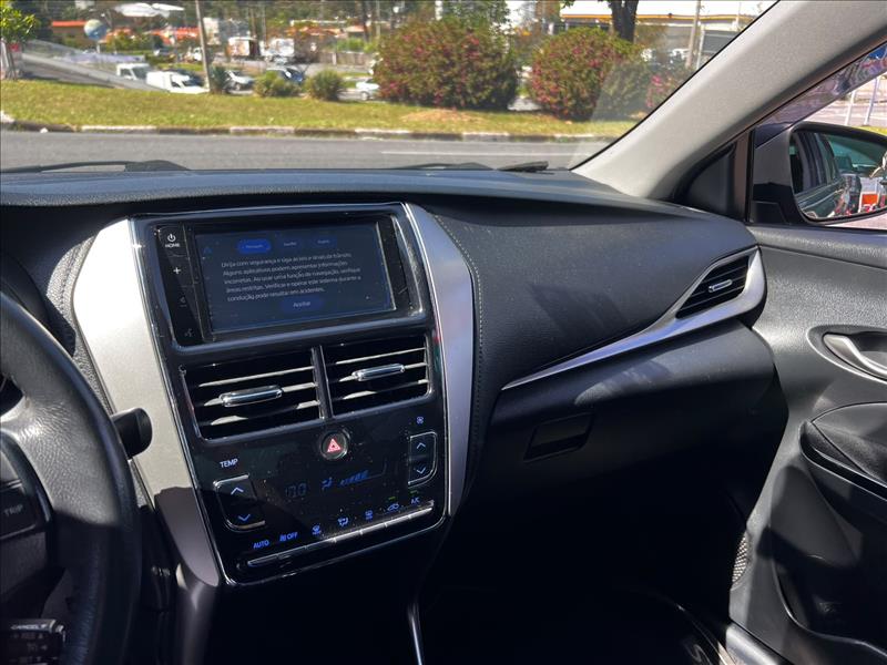 TOYOTA  YARIS   1.5 16V Sedan XS Connect 