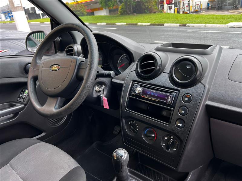 FORD  FIESTA   1.0 Rocam Hatch 8V 