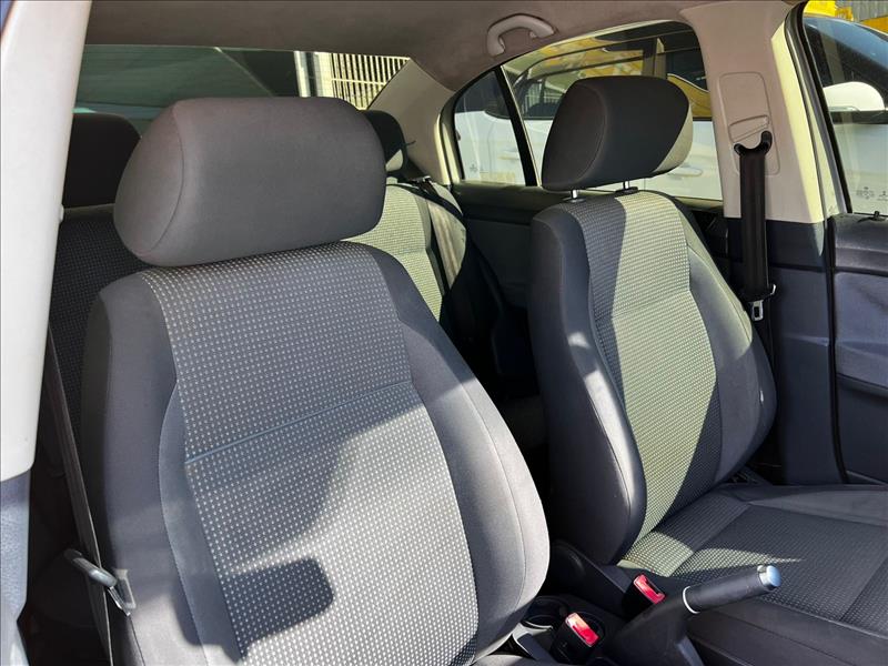 VOLKSWAGEN  POLO   1.6 MI 8V 