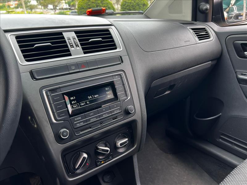 VOLKSWAGEN  FOX   1.0 MPI Trendline 12V 