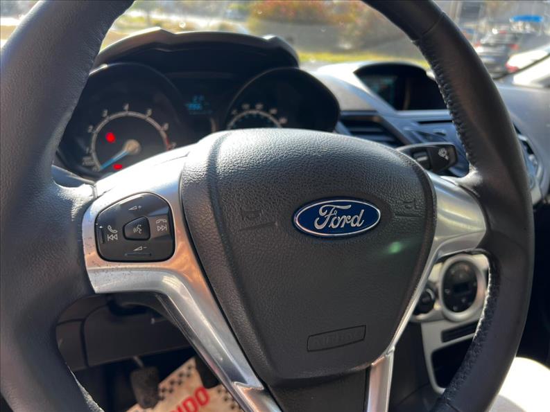 FORD  FIESTA   1.6 SE Hatch 16V 