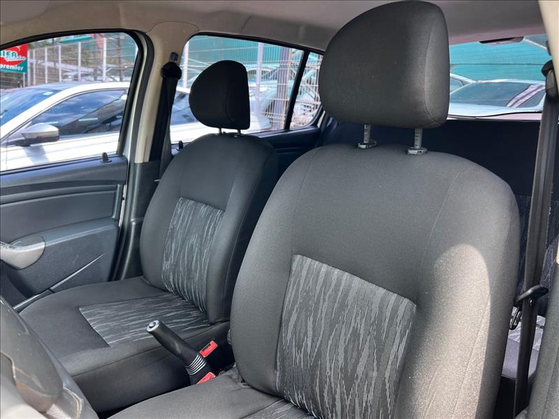 RENAULT  SANDERO   1.0 Authentique 16V 