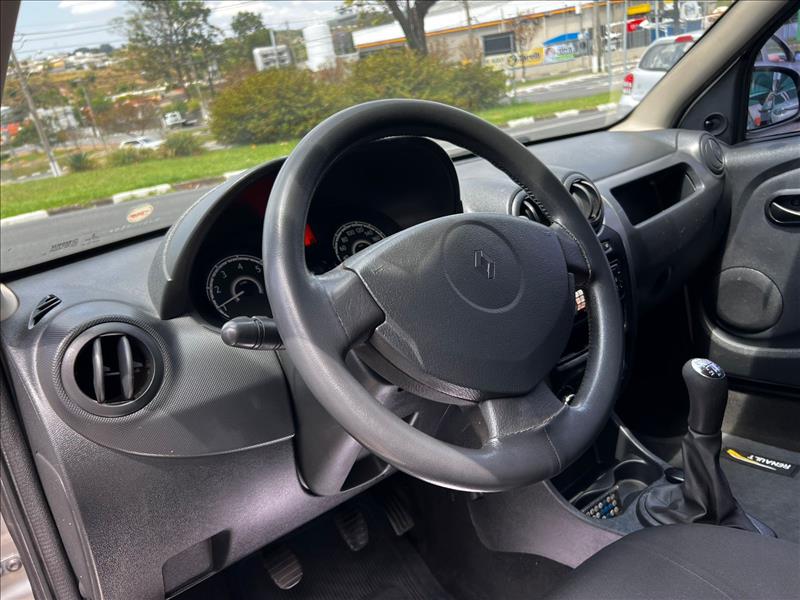 RENAULT  SANDERO   1.0 Authentique 16V 