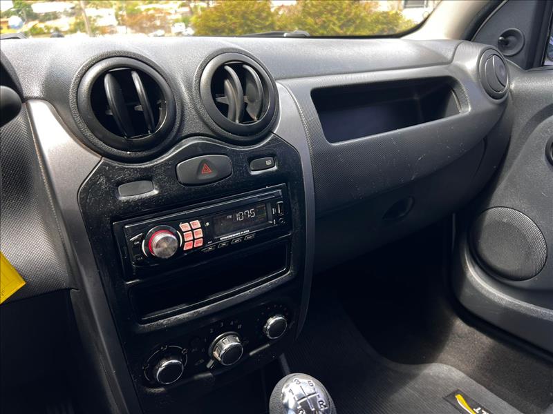 RENAULT  SANDERO   1.0 Authentique 16V 