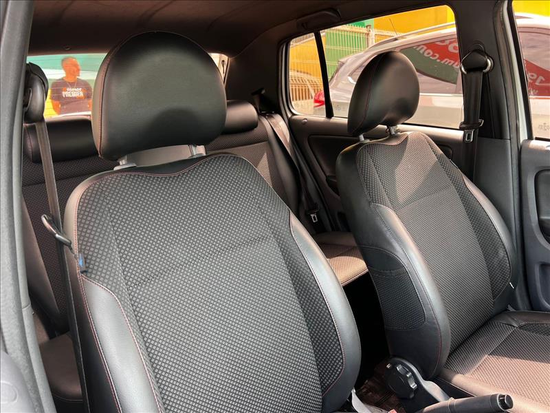 VOLKSWAGEN  FOX   1.6 MI Rock IN RIO 8V 