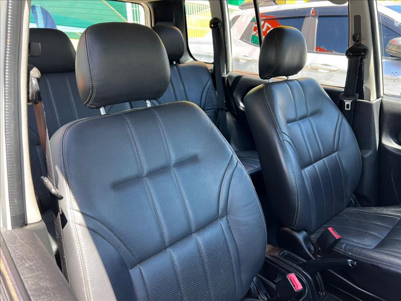 MITSUBISHI  PAJERO TR4   2.0 4X2 16V 140cv 