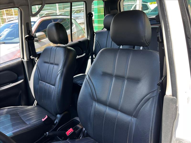 MITSUBISHI  PAJERO TR4   2.0 4X2 16V 140cv 