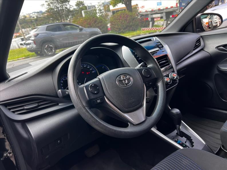 TOYOTA  YARIS   1.3 16V XL Live 